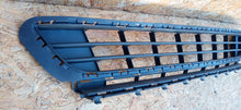Laden Sie das Bild in den Galerie-Viewer, VOLKSWAGEN GOLF VII 7 5G0 12- KÜHLERGRILL STOSSFÄNGER VORNE 5G0853677