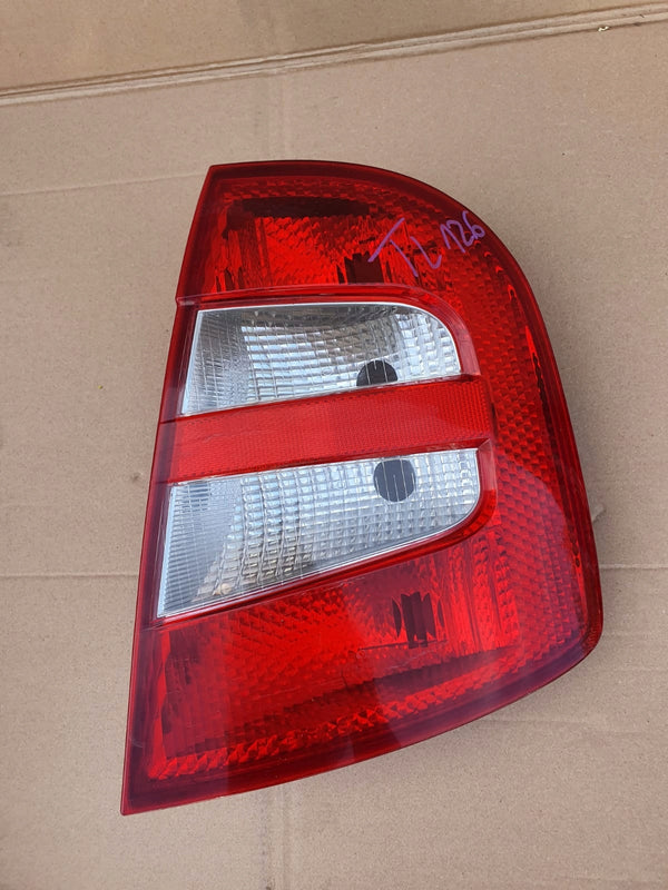 SKODA FABIA HB 99-04 REAR RIGHT LIGHT REAR ZSB6Y6945096B 6Y6945112B
