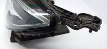 Laden Sie das Bild in den Galerie-Viewer, PEUGEOT 308 II T9 LIFT 17-LAMPA LEWA PRZÓD PRZEDNIA SOCZEWKA+LED 9816990680