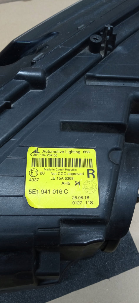 SKODA OCTAVIA III 3 LIFT 5E1 16- SCHEINWERFER RECHTS VORNE NORMAL 5E1