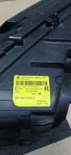 Laden Sie das Bild in den Galerie-Viewer, SKODA OCTAVIA III 3 LIFT 5E1 16- SCHEINWERFER RECHTS VORNE NORMAL 5E1