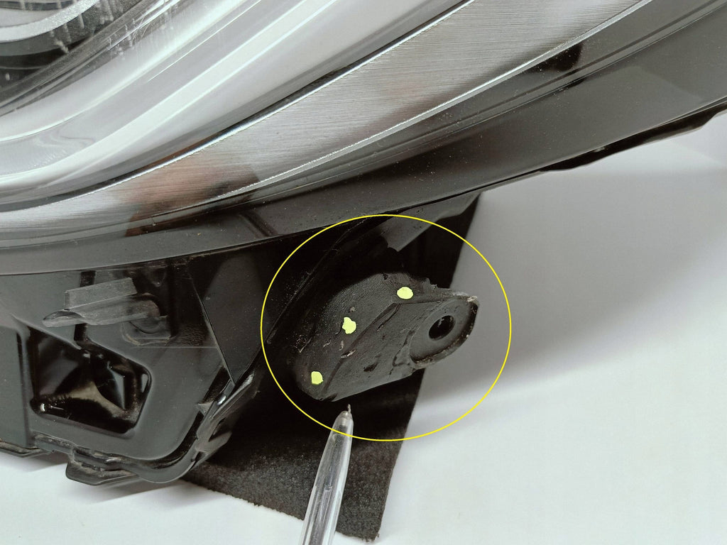 Toyota Aygo X 22- LAMPA LEWA PRZÓD PRZEDNIA FULL LED EU KOITO 0H-33