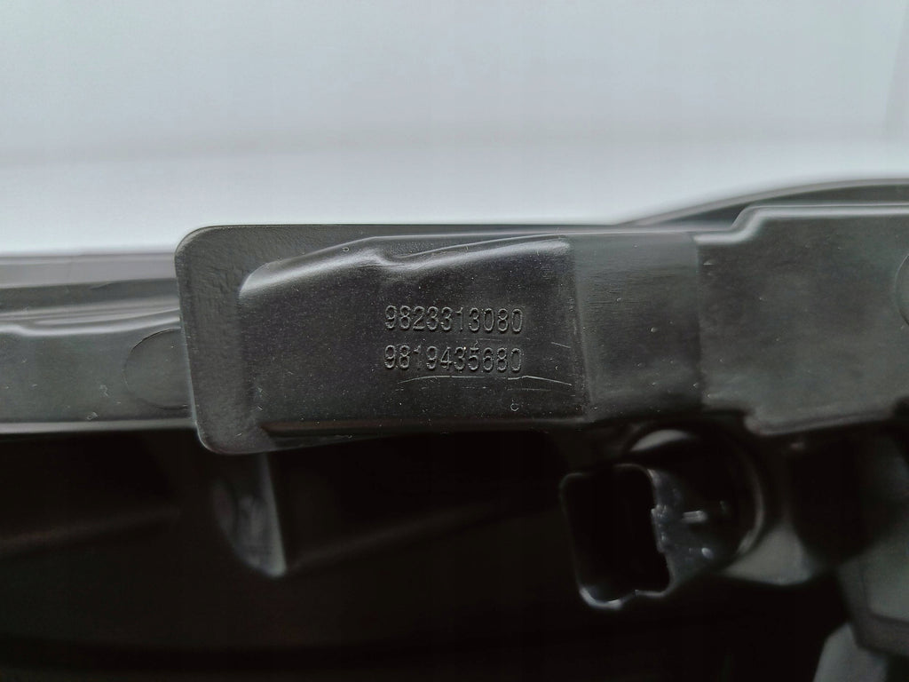 CITROEN C3 III 16- LAMPA LEWA ŚWIATŁO DRL LEWE PRZÓD LED 9823313080