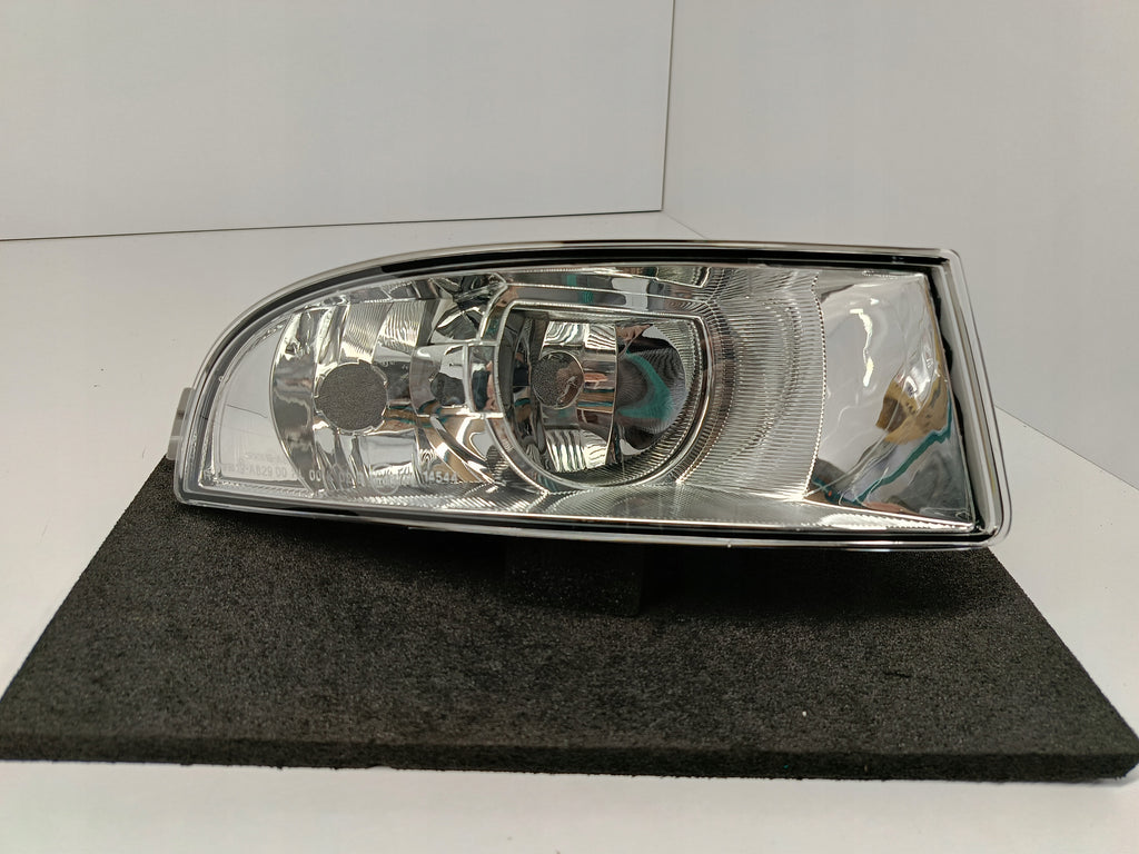 SKODA OCTAVIA II FL 08- HALOGEN LAMPA PRAWY PRZÓD H8/P21W TYC 19-0829-01-2