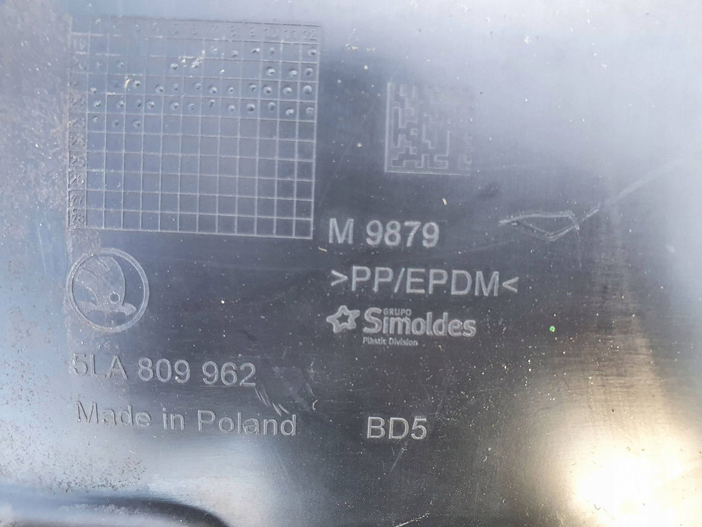 Skoda Enyaq iV 20- NADKOLE PRAWY PRZÓD PRAWE PRZEDNIE 5LA809962