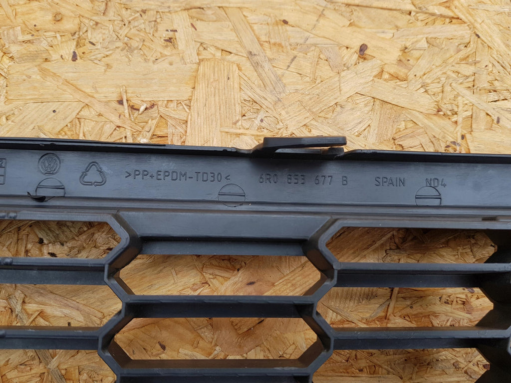 VOLKSWAGEN POLO 6R0 09- ATRAPA KRATKA GRILL ZDERZAKA PRZÓD CHROM 6R0853667B