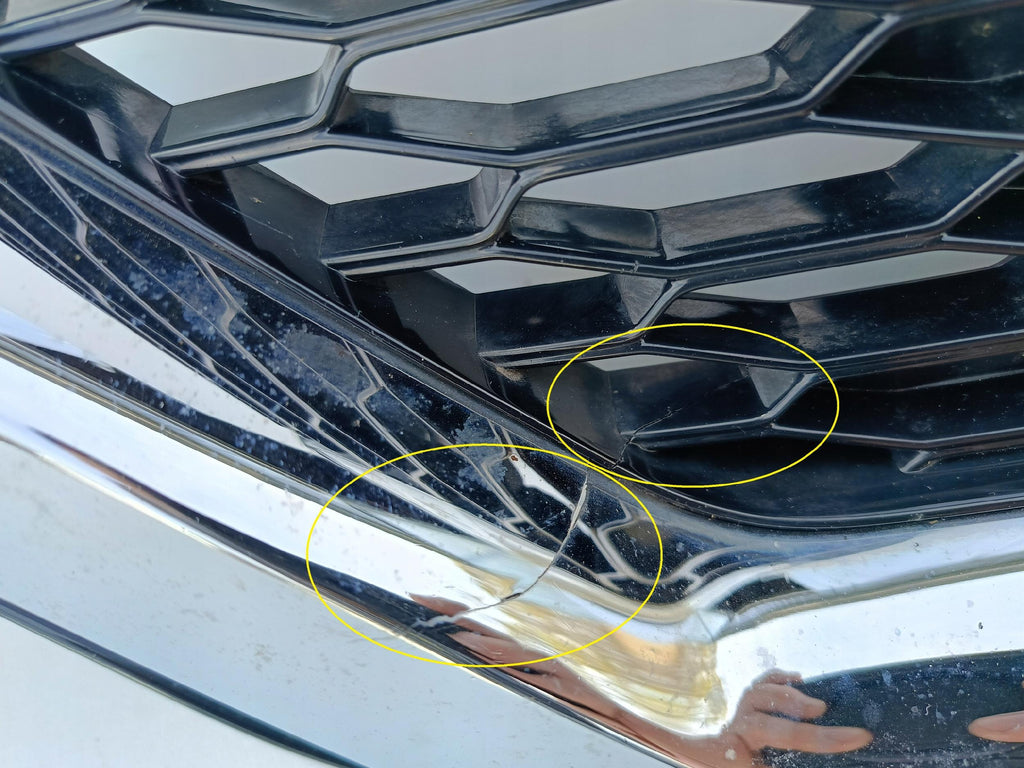 NISSAN QASHQAI II J11 LIFT 17- ATRAPA GRILL ZDERZAKA PRZEDNIEGO 62310HV3