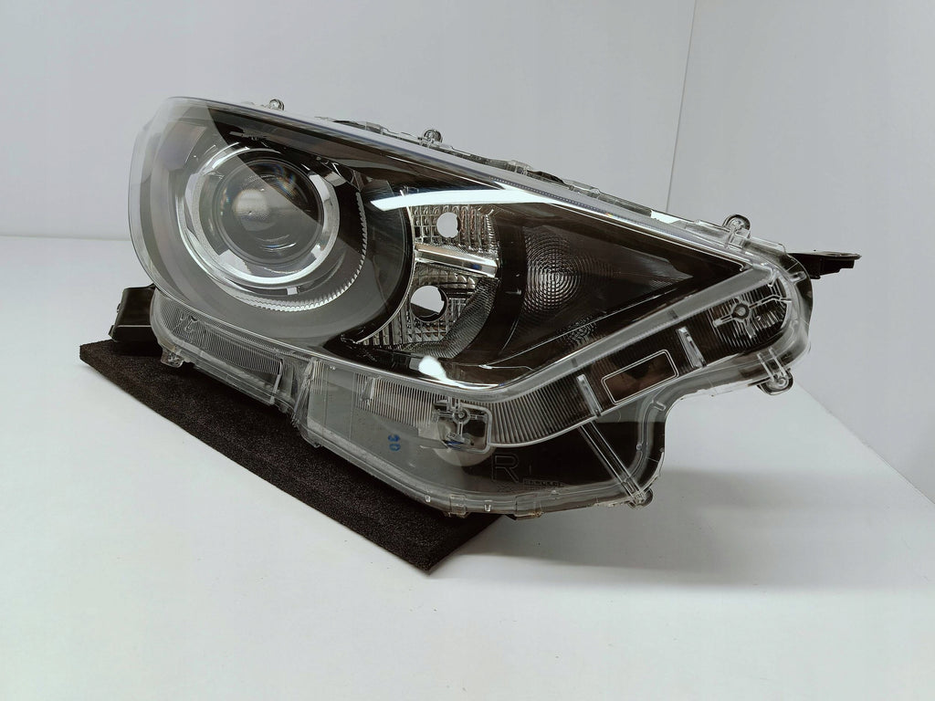 TOYOTA YARIS IV 4 P21 19-SCHEINWERFER RECHTS VORNE LINSE KOITO K0-6 EU