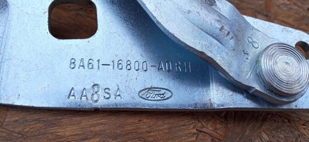 FORD FIESTA MK7 08- ZAWIAS MASKI POKRYWY SILNIKA PRAWY NOWY 8A61-16800-AD