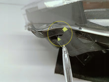 Załaduj zdjęcie do przeglądarki galerii, TOYOTA YARIS III LIFT 17- LAMPA PRAWA PRZÓD PRZEDNIA KOITO OD-197
