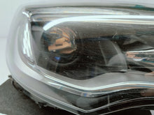 Laden Sie das Bild in den Galerie-Viewer, Opel Astra K V 15- LAMPA PRAWA PRZÓD SOCZEWKA ZWYKŁA + LED 39158006