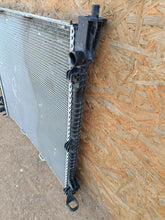 Load image into Gallery viewer, VOLKSWAGEN CRAFTER II MAN TGE 16- CHŁODNICA WODY MAHLE 2N0121253C