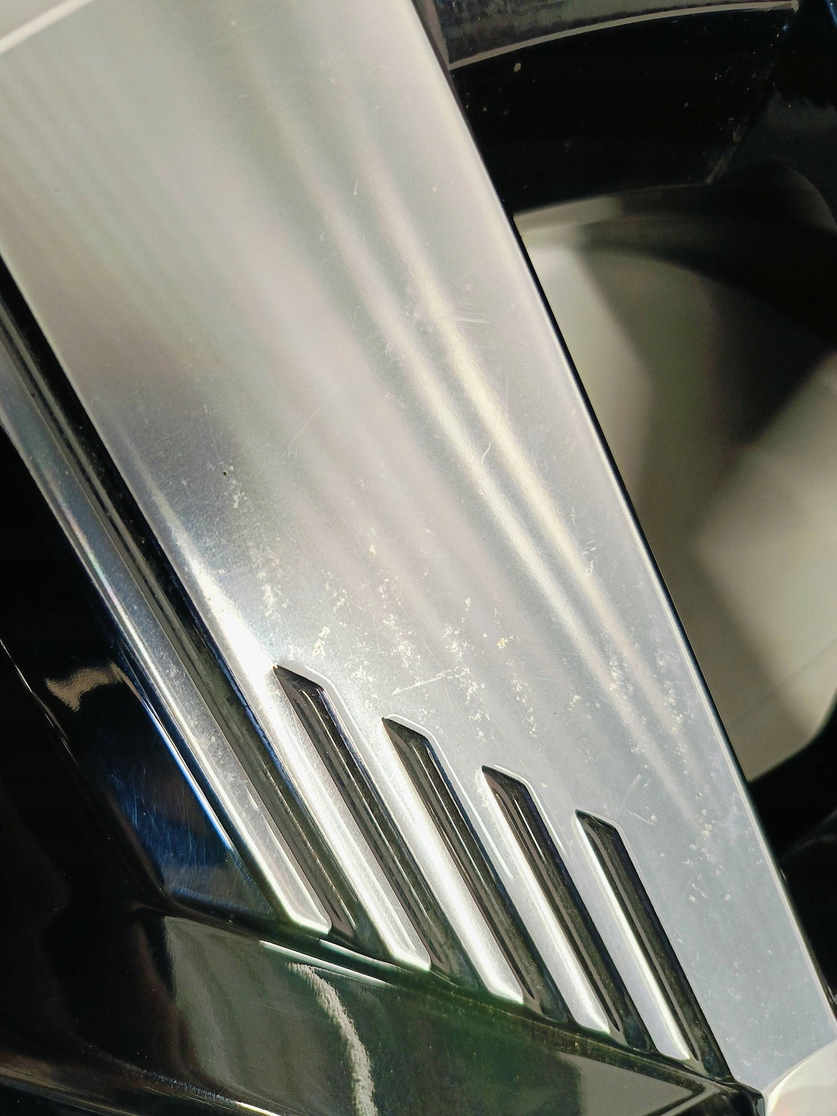 Megane V E-Tech Jante Aluminium 7.0"x20" 5X114.3 ET34 403001816R — photo 9 sur 16
