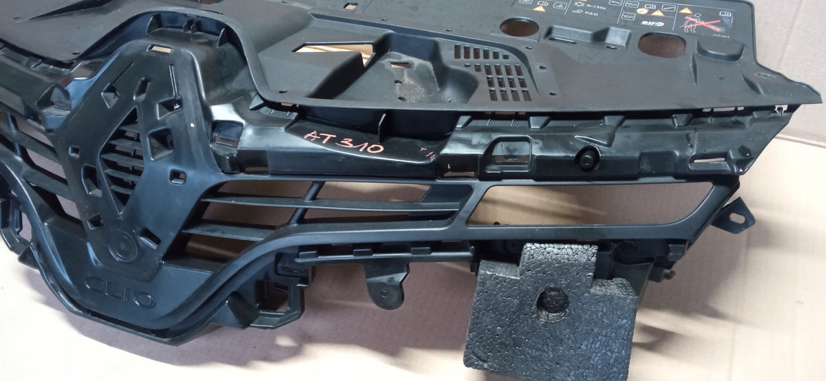 Renault Clio 4 IV 11- Calandre Grille Armature Calandre Pare-Chocs Avant 622563184R — photo 3 sur 16