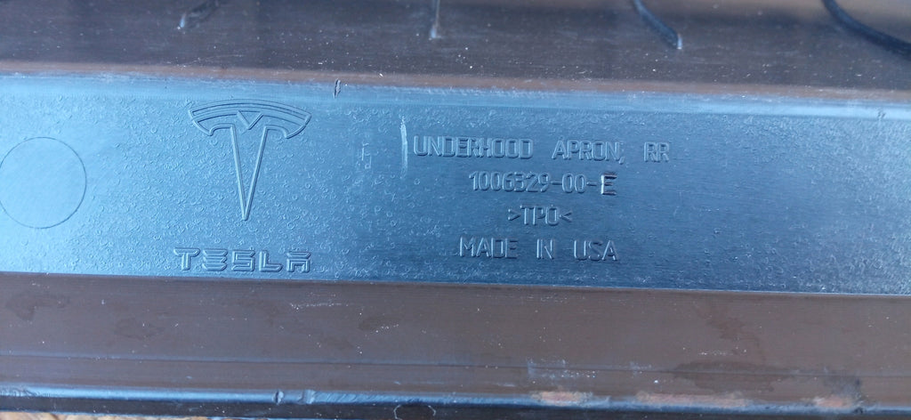 TESLA MODEL S 12- OSŁONA MASKOWNICA WANNY BAGAŻNIKA KUFRA 1006329-00-E