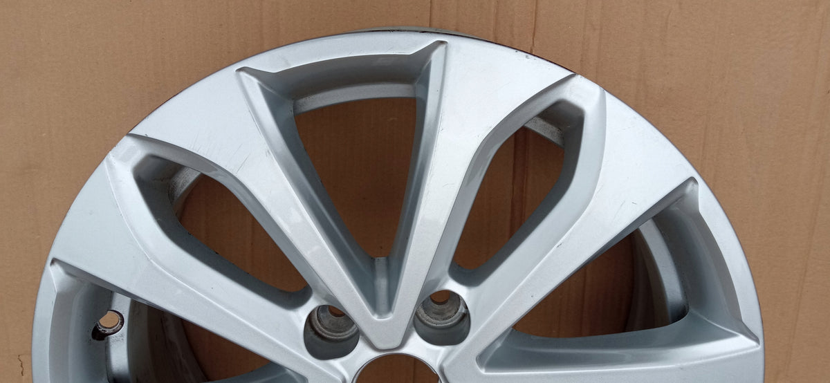 Wheel Alloy Renault 6.5JX16 CH5-44 5X114.3ET44 403007532R — photo 3 of 12