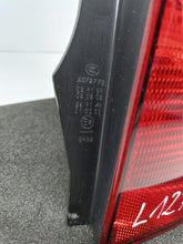 Load image into Gallery viewer, VOLKSWAGEN UP UP! 11- LAMPA PRAWA TYLNA PRAWY TYŁ 1S0945096G