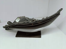 Laden Sie das Bild in den Galerie-Viewer, Toyota Aygo X 22- LAMPA LEWA PRZÓD PRZEDNIA FULL LED EU KOITO 0H-33