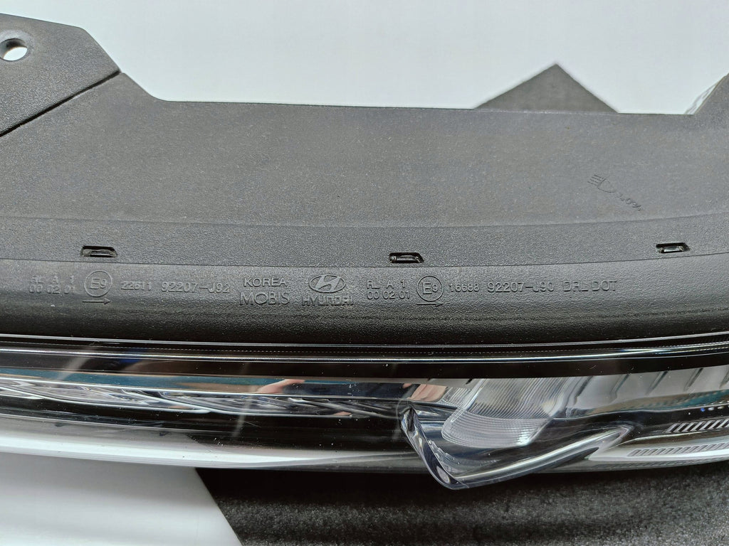 HYUNDAI KONA I 17- LAMPA GÓRNA ŚWIATŁO DRL LEWY PRZÓD 92207-J9000