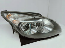 Load image into Gallery viewer, Hyundai i30 I LIFT 10- LAMPA PRAWA PRZÓD PRZEDNIA EU 92102-2R000