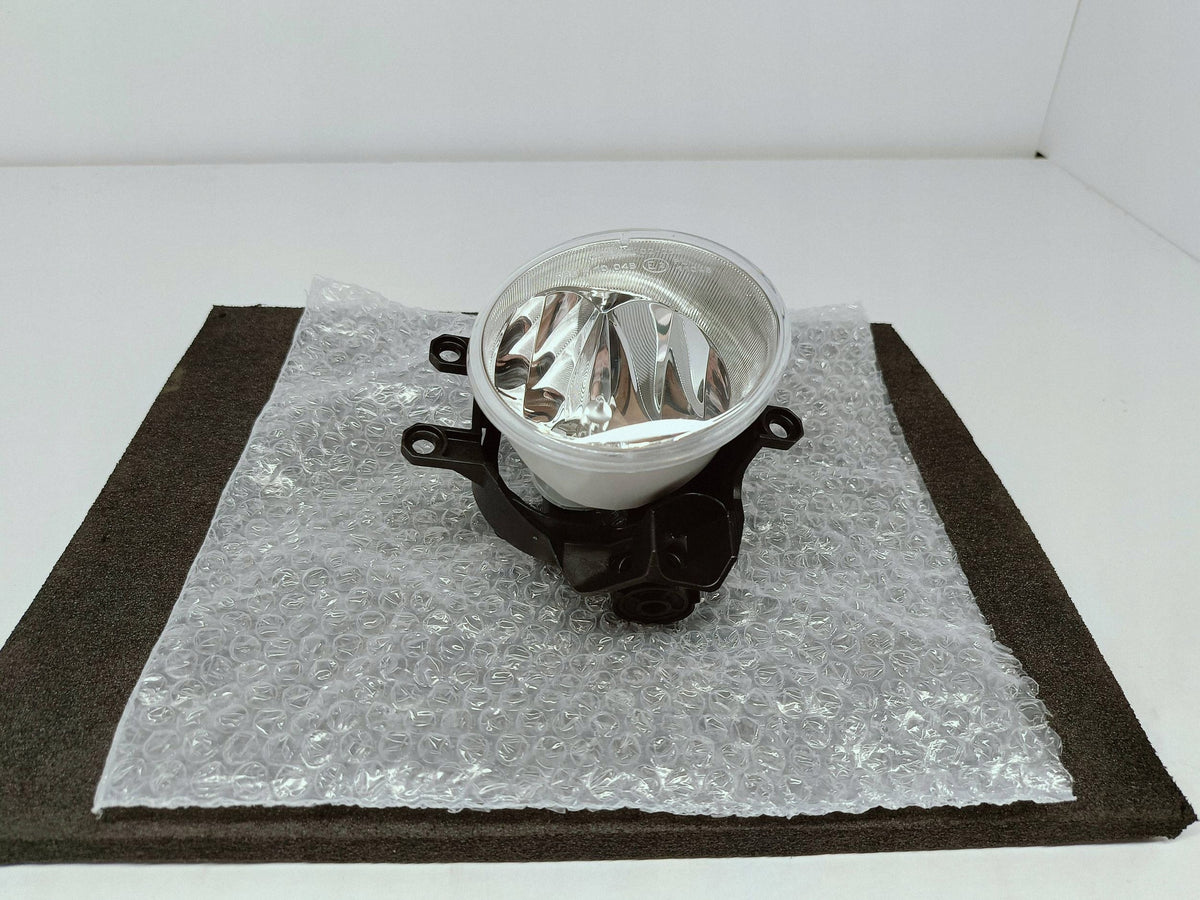 Toyota Yaris III Auris II Halogen Lampa Przeciwmgielna Prawa OE 81210-02110 — zdjęcie 4 z 11