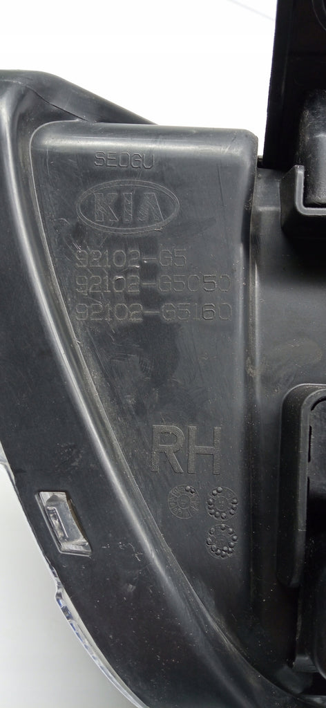 KIA NIRO 16- LAMPA PRAWA PRZÓD PRAWA PRZEDNIA SOCZEWKA XENON 92102-G5
