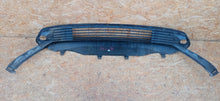 Załaduj zdjęcie do przeglądarki galerii, TOYOTA YARIS CROSS 20- DOKŁADKA KRATKA SPOILER ZDERZAKA PRZÓD 52129-0D080