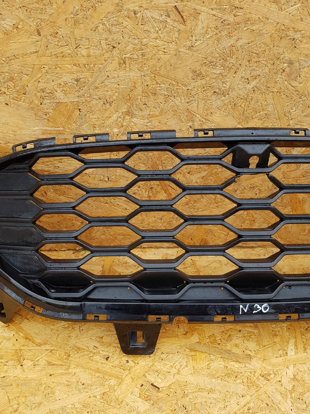 Ford Kuga MK3 Escape ST Line 19- Calandre Calandre Pare-Chocs Avant LV4B-8200-Ydw — photo 5 sur 12