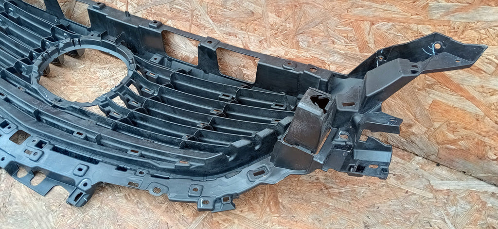 MAZDA 6 III GJ LIFT 15- ATRAPA KRATKA GRILL ZDERZAKA PRZEDNIEGO G46L-50172