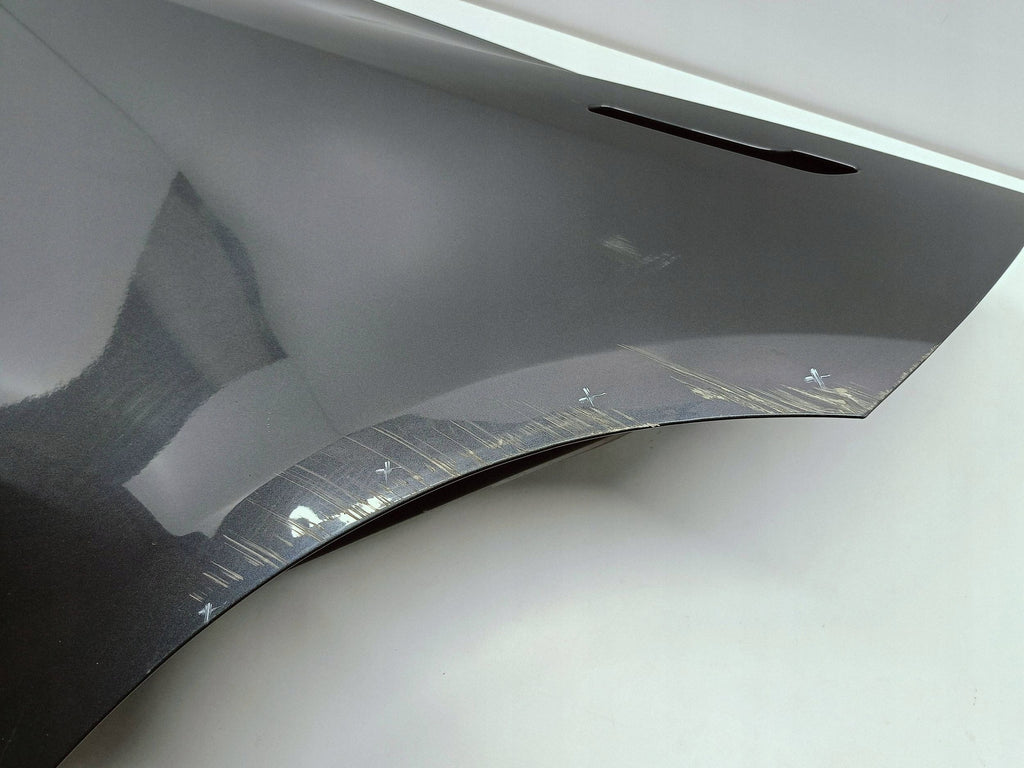 TESLA MODEL Y TÜREN LINKS HINTEN 1493561-E0-A 149859900