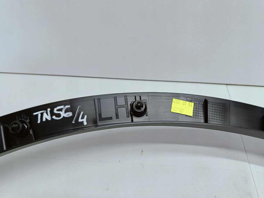TESLA MODEL Y MY 20- LISTWA BŁOTNIKA LEWY LEWA TYŁ TYLNA 1658697-00-A