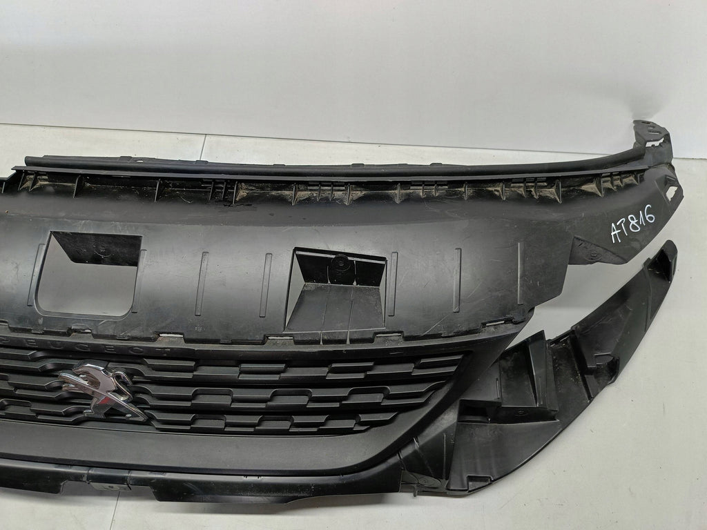 Peugeot Partner IV 4 18- ATRAPA GRILL ZDERZAKA PRZEDNIEGO 9818281980