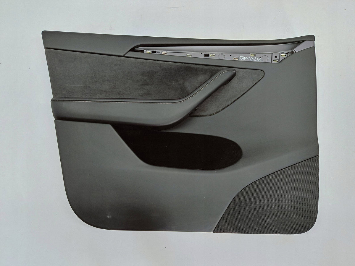 Tesla Model Y 20- Türverkleidung Türpappe Vorne Links 1897294-00-D — Foto 1 von 14