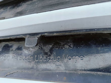 Laden Sie das Bild in den Galerie-Viewer, Audi A3 8V Limo Facelift 16- Stoßstange vorne ohne PDC Waschanlage 8V5807437P