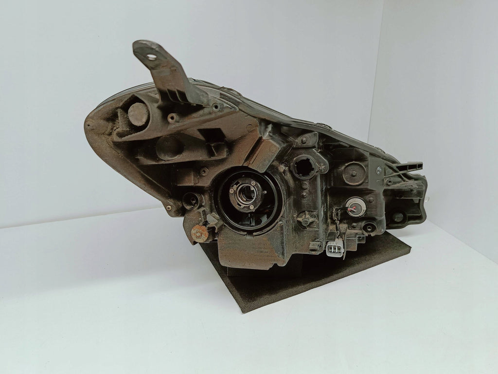 Toyota Yaris III FACELIFT 17- SCHEINWERFER LINKS LINSE + LED EU 0D-197