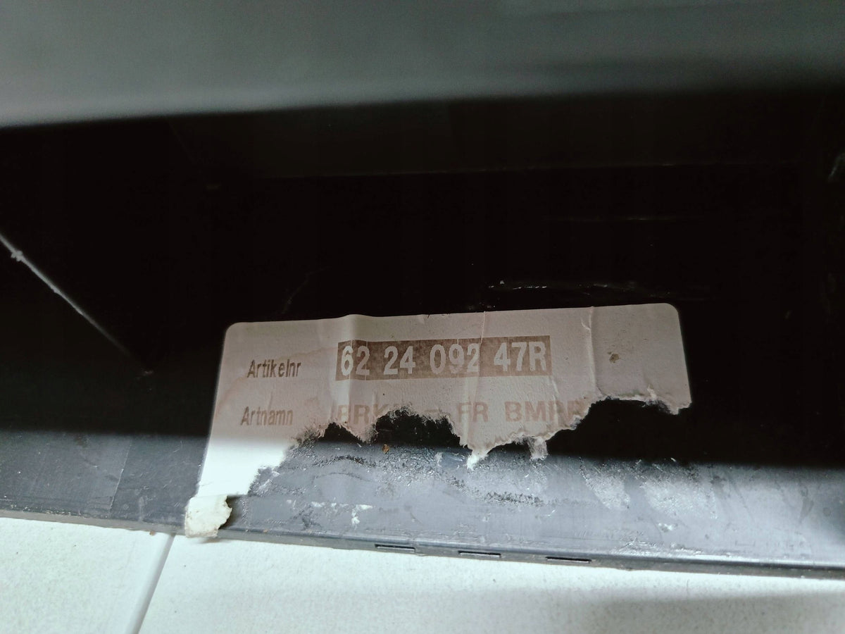 Renault Megane E-Tech 22- Gleitstück Halter Mittlere Vorne Stossstange 622409247R — Foto 11 von 12