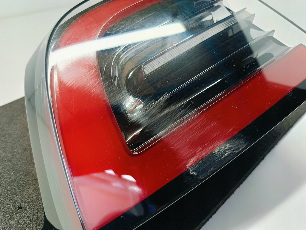TESLA 3 III LIFT Y MY 20-LAMPA REFLEKTOR ŚWIATŁO LEWY TYŁ LED 1502086-00-D
