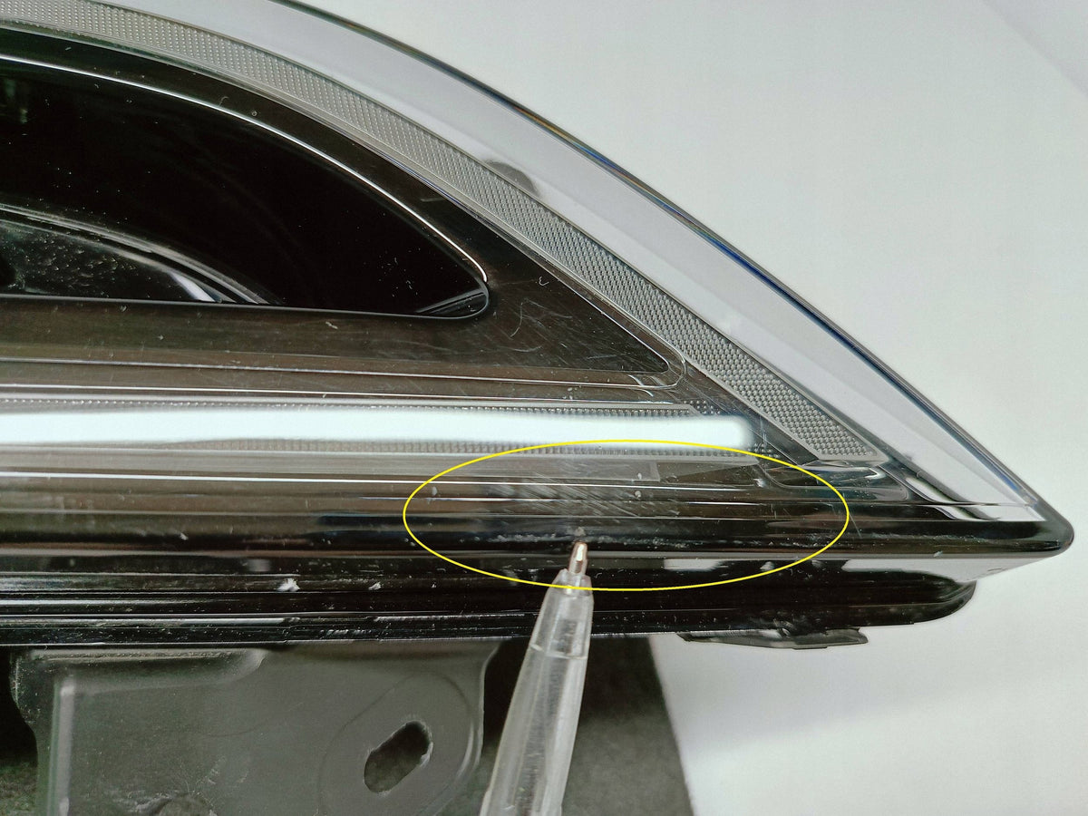 Renault Megane V 5 E-Tech 22- Nebelscheinwerfer LED DRL Vorne Rechts 266009083R — Foto 9 von 14