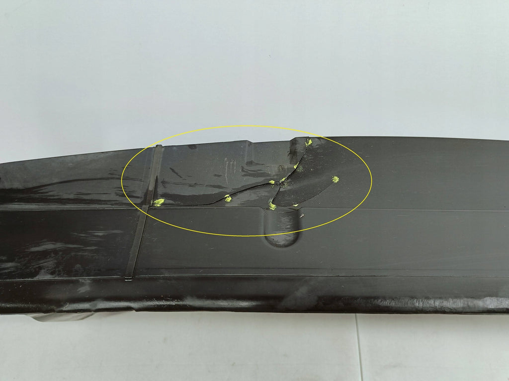 BMW 3 F30 F31 F20 F21 12- KIEROWNICA DOLNA KANAŁ WLOT POWIETRZA 51747255414