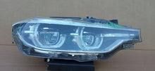 Laden Sie das Bild in den Galerie-Viewer, BMW 3 III F30 F31 LIFT 15- LAMPA PRAWA PRZÓD BMW LED HELLA 9883502-01