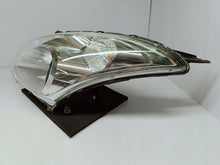 Laden Sie das Bild in den Galerie-Viewer, Suzuki Swift MK7 10- SCHEINWERFER LINKS VORNE STANDARD H4 EU STANLEY P9121