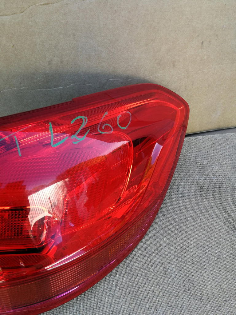 OPEL ASTRA J IV 4 KOMBI FACELIFT 12- RÜCKLEUCHTE RECHTS HINTEN 13282243