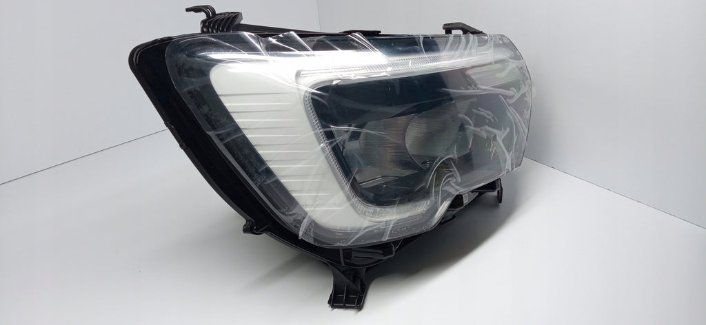 RENAULT MASTER 19- LAMPA PRAWA PRZÓD PRAWA PRZEDNIA NOWA OE 260105567R