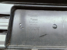 Laden Sie das Bild in den Galerie-Viewer, Audi A3 S3 8V SEDAN 13- ATRAPA GRILL ZDERZAKA PRZEDNIEGO 8V5853651