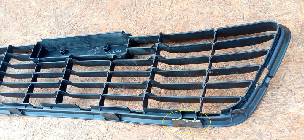 TOYOTA HILUX 15- MITTELGITTER STOßSTANGENGRILLE VORNE 53112-0K130