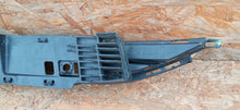 Laden Sie das Bild in den Galerie-Viewer, OPEL CORSA E 14- BLENDE GRILL UNTEN STOSSSTANGE VORNE 13432002