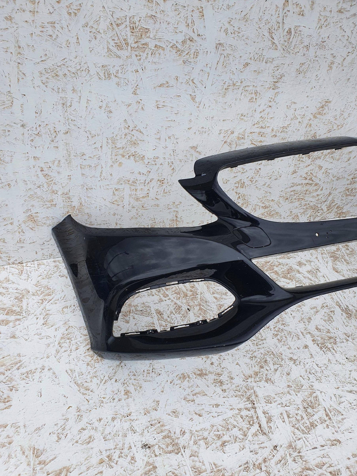 C Class 205 Front Bumper Front Without Czujników 2058800125 — photo 4 of 9