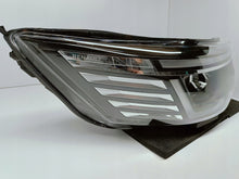 Laden Sie das Bild in den Galerie-Viewer, RENAULT TRAFIC III LIFT 4 21- RECHTER SCHEINWERFER LED PURE VISION 260102899R