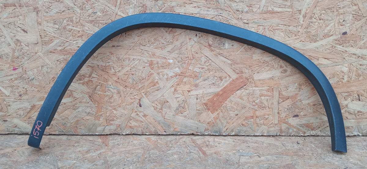 VW Tiguan I Lift 5N0 11- Nakładka Listwa Błotnika Lewy Tył 5N0854819C — zdjęcie 1 z 13