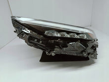 Laden Sie das Bild in den Galerie-Viewer, Toyota bZ4X 22- SCHEINWERFER LINKS VORNE VOLL LED EU KOITO 42-118
